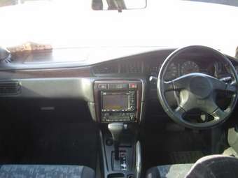 1999 Nissan Bluebird Pictures