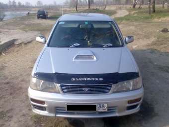 1999 Nissan Bluebird Pictures