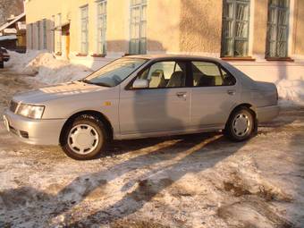 1999 Nissan Bluebird Photos