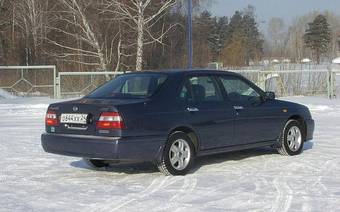 1999 Nissan Bluebird Wallpapers