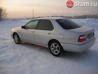 1999 Nissan Bluebird Images