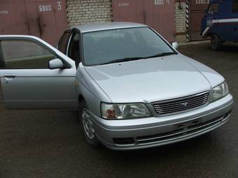 1999 Nissan Bluebird Pics