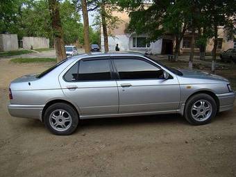 1999 Nissan Bluebird Pics