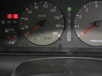 1999 Nissan Bluebird Photos