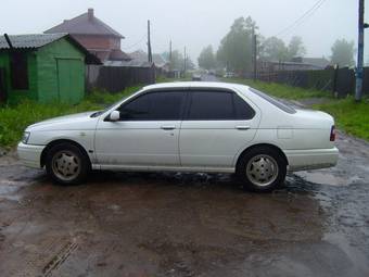 1999 Nissan Bluebird Pictures