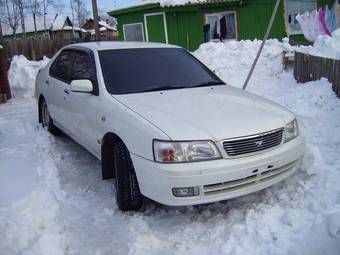 1999 Nissan Bluebird Pictures