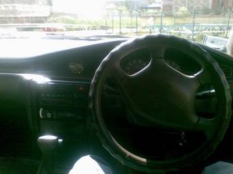 1999 Nissan Bluebird Wallpapers