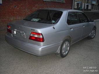 1999 Nissan Bluebird Photos