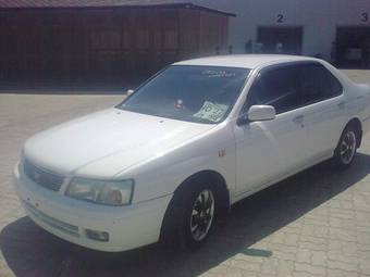 1999 Nissan Bluebird Photos