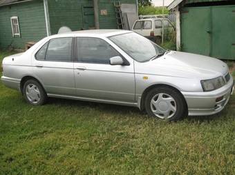 1999 Nissan Bluebird Pictures