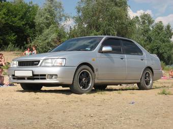 1999 Nissan Bluebird Pictures