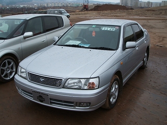 2000 Nissan Bluebird