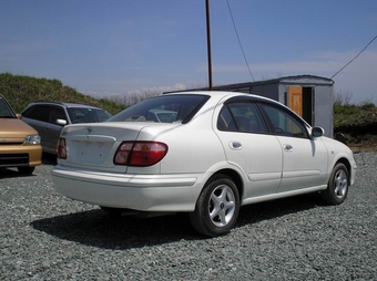 2000 Nissan Bluebird