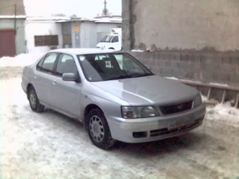 2000 Nissan Bluebird