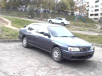 2000 Nissan Bluebird