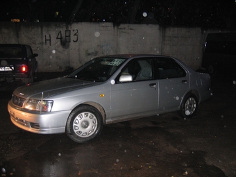 2000 Nissan Bluebird