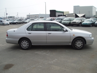 2000 Nissan Bluebird