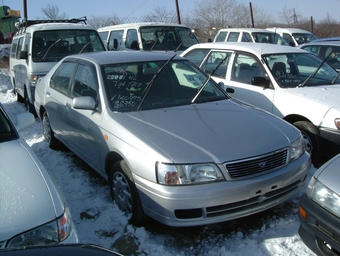 2000 Nissan Bluebird