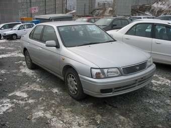 2000 Nissan Bluebird