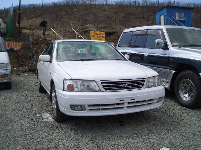 2000 Nissan Bluebird