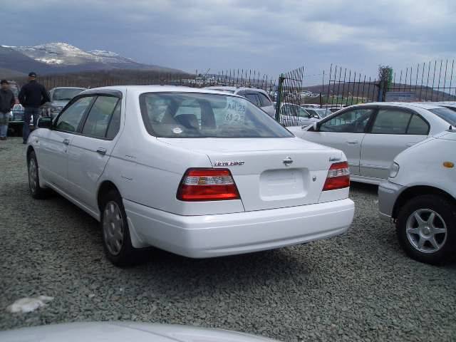 2000 Nissan Bluebird