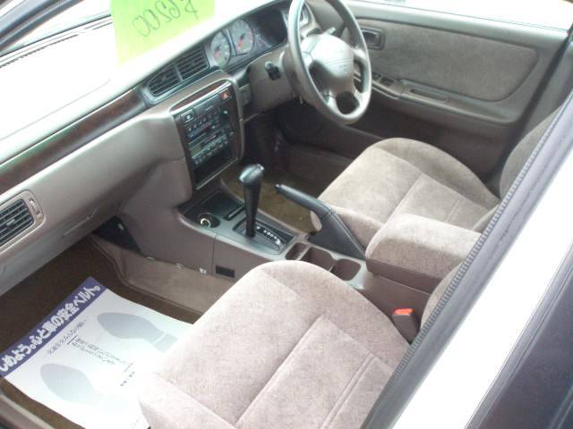 2000 Nissan Bluebird