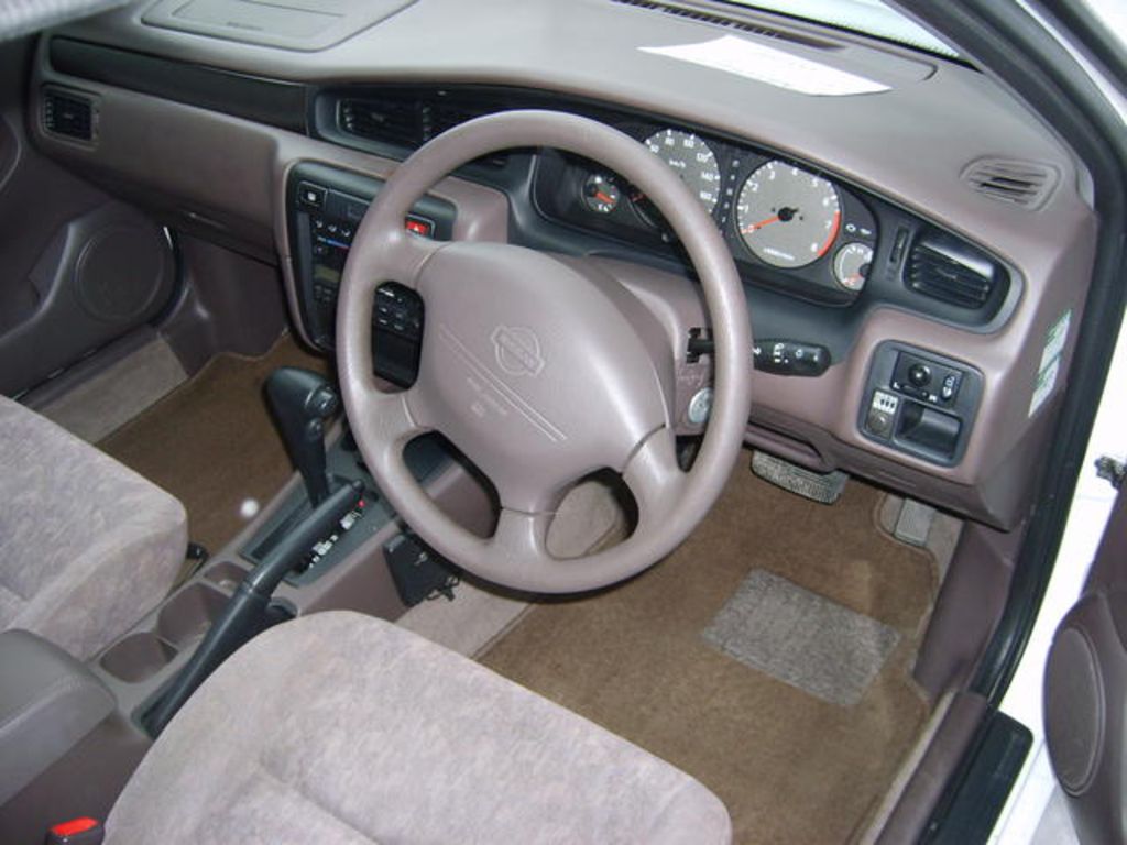 2000 Nissan Bluebird