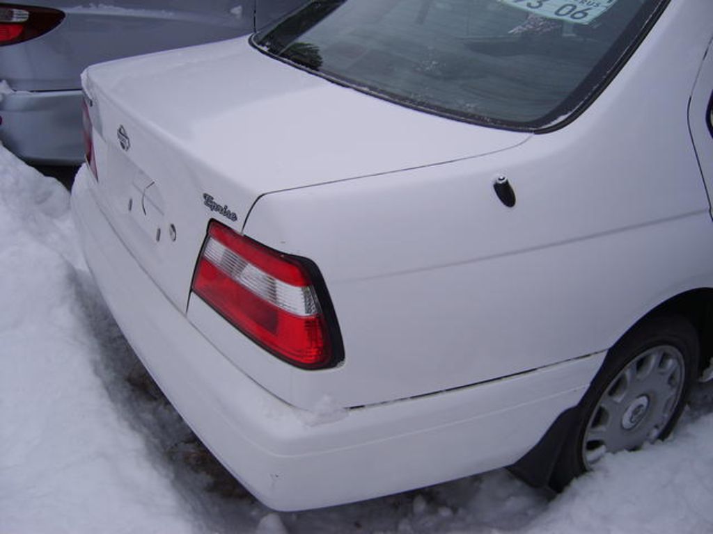 2000 Nissan Bluebird