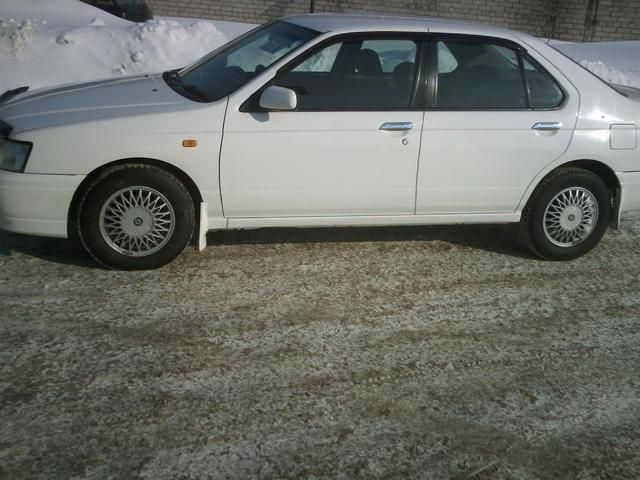 2000 Nissan Bluebird