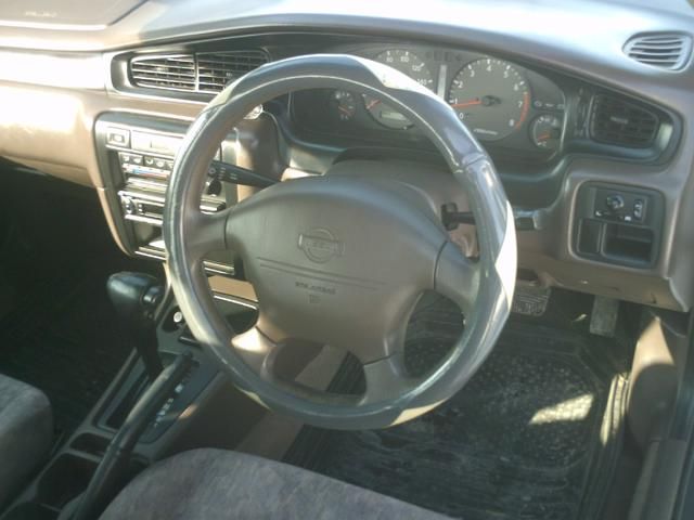 2000 Nissan Bluebird