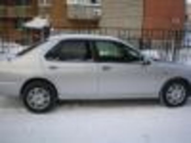2000 Nissan Bluebird