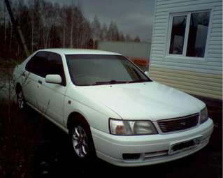 2000 Nissan Bluebird