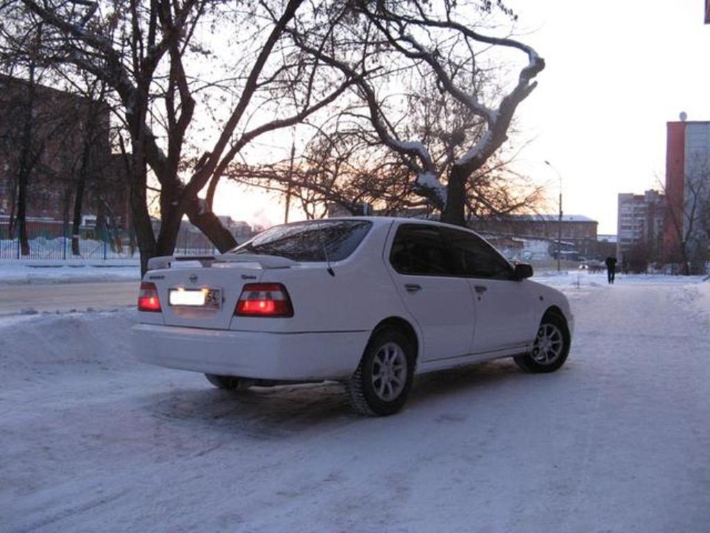 2000 Nissan Bluebird