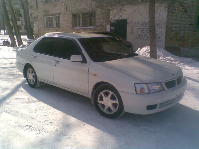 2000 Nissan Bluebird