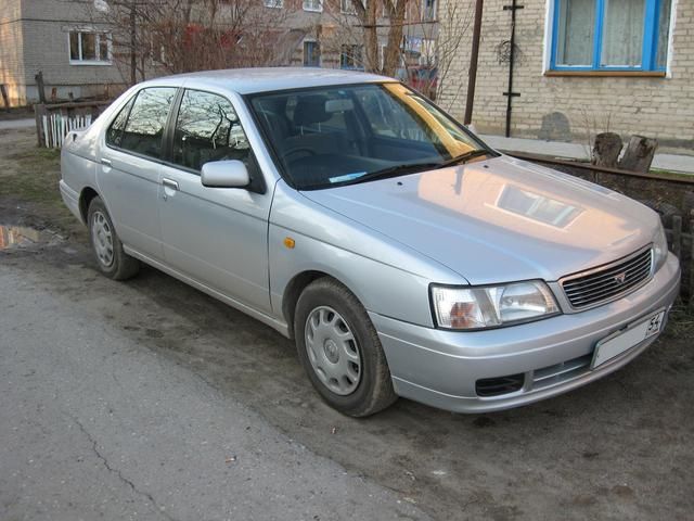 2000 Nissan Bluebird