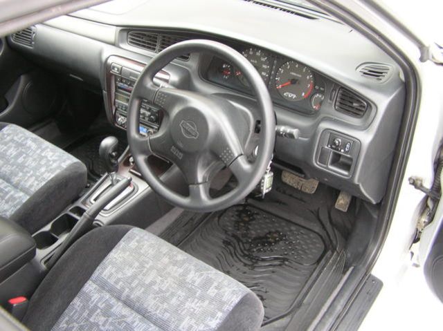 2000 Nissan Bluebird