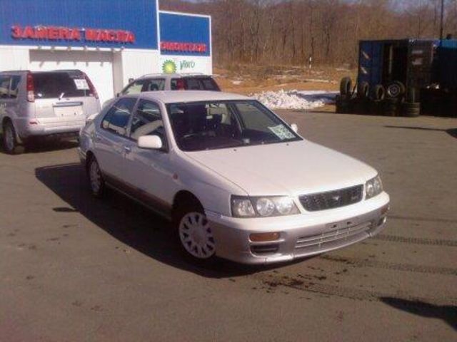 2000 Nissan Bluebird