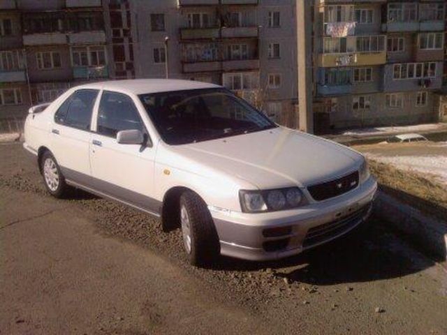 2000 Nissan Bluebird