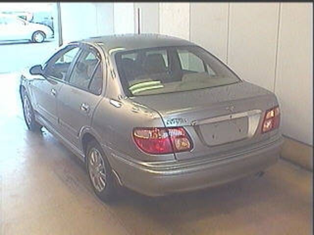 2000 Nissan Bluebird