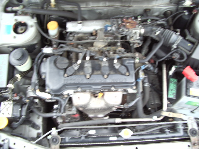 2000 Nissan Bluebird Images