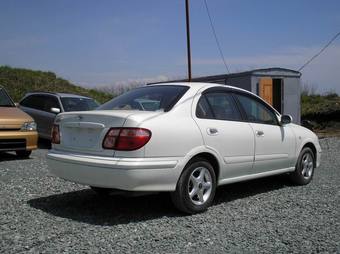 2000 Nissan Bluebird Photos