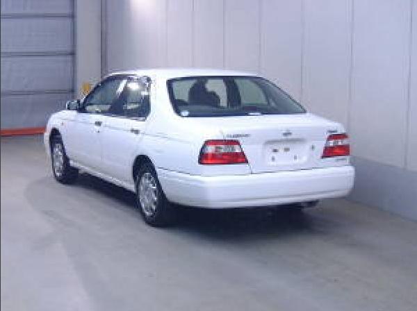 2000 Nissan Bluebird Images