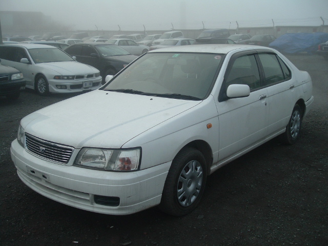 2000 Nissan Bluebird Photos