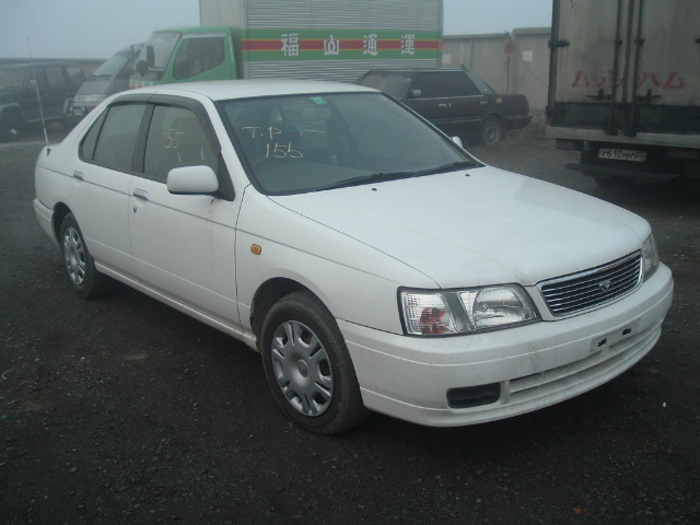 2000 Nissan Bluebird Pictures