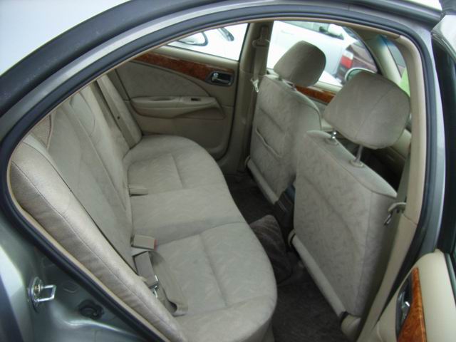 2000 Nissan Bluebird Photos