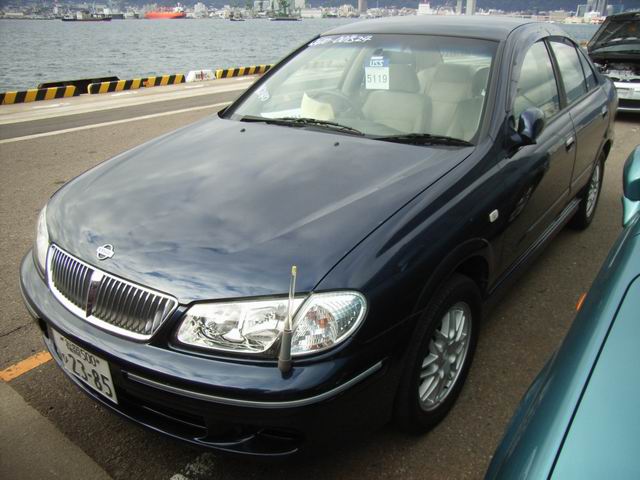 2000 Nissan Bluebird Pictures