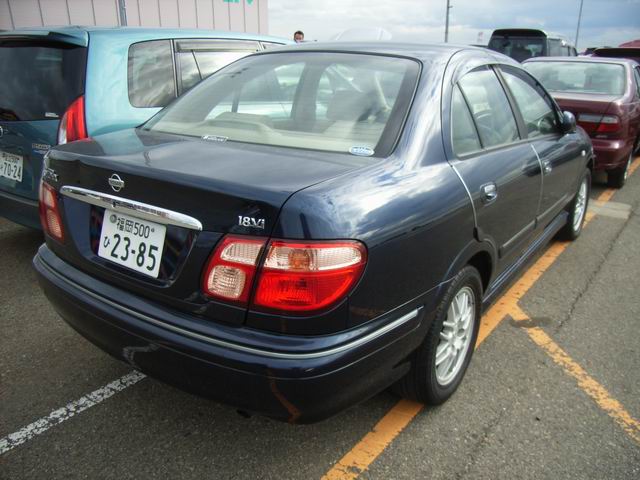 2000 Nissan Bluebird Pictures