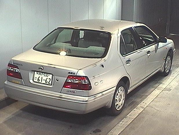 2000 Nissan Bluebird Images