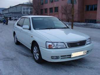 2000 Nissan Bluebird Photos