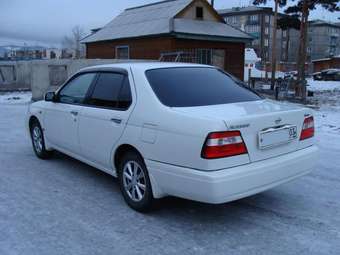 2000 Nissan Bluebird Pictures